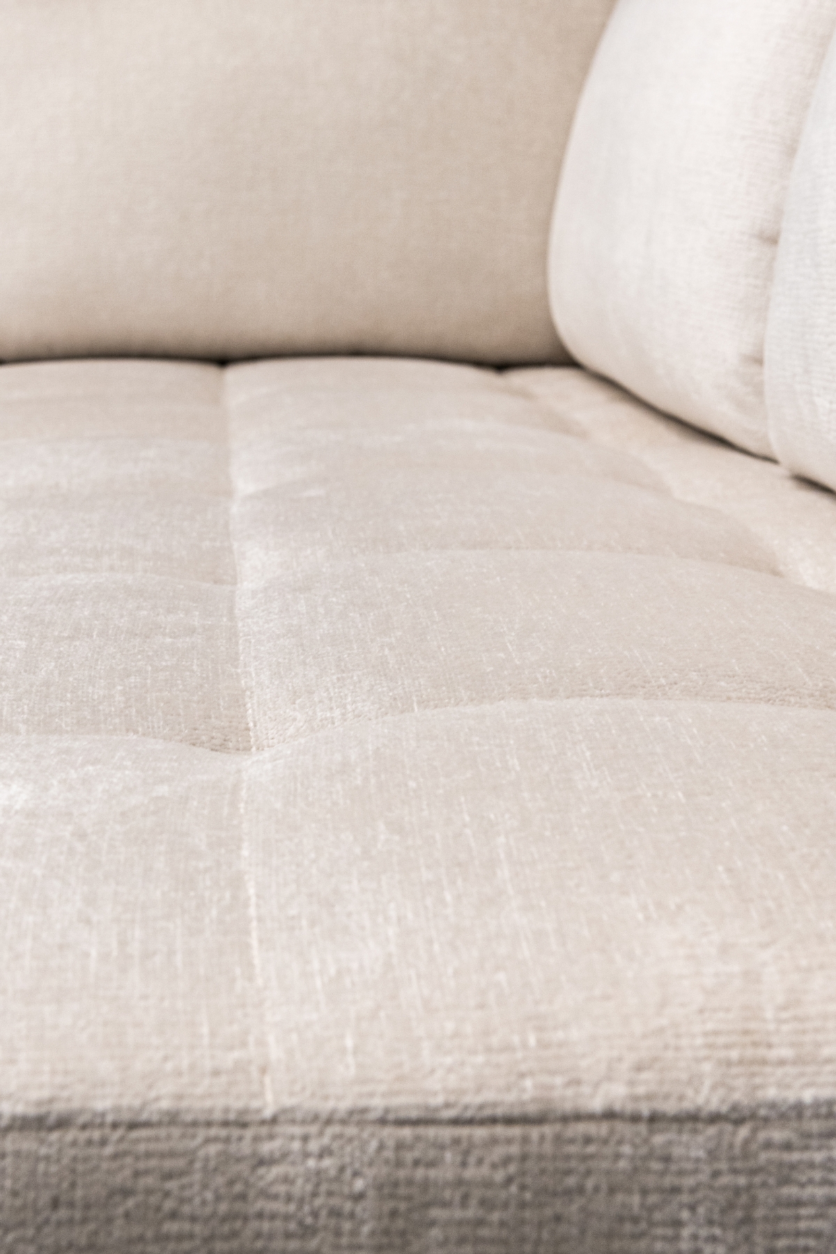 canapé d'angle Kamelia en tissu chenille, avec accoudoirs design, modèle convertible avec coffre de rangement