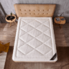 Image de Matelas Chenonceau double Hybride composé de ressort ensachés Henrich Westphal sur un lit double