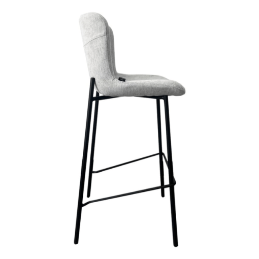 Image de chaise de bar beige tissu velours antitaches pieds acier inoxydable chez maison des meubles