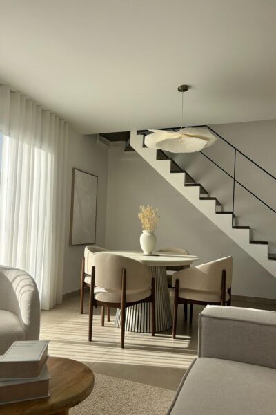 TABLE ANNA BLANCHE RETOUR CLIENT MOOD