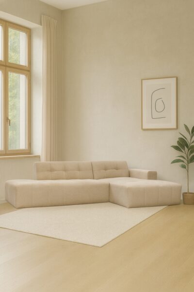 canapé d’angle Verona S en tissu chenille beige, avec assises capitonnées, dossier bas et méridienne, design moderne et épuré