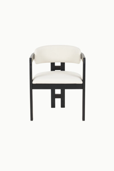 Chaise Bergamo en bois d’hévéa avec velours beige et pieds noirs