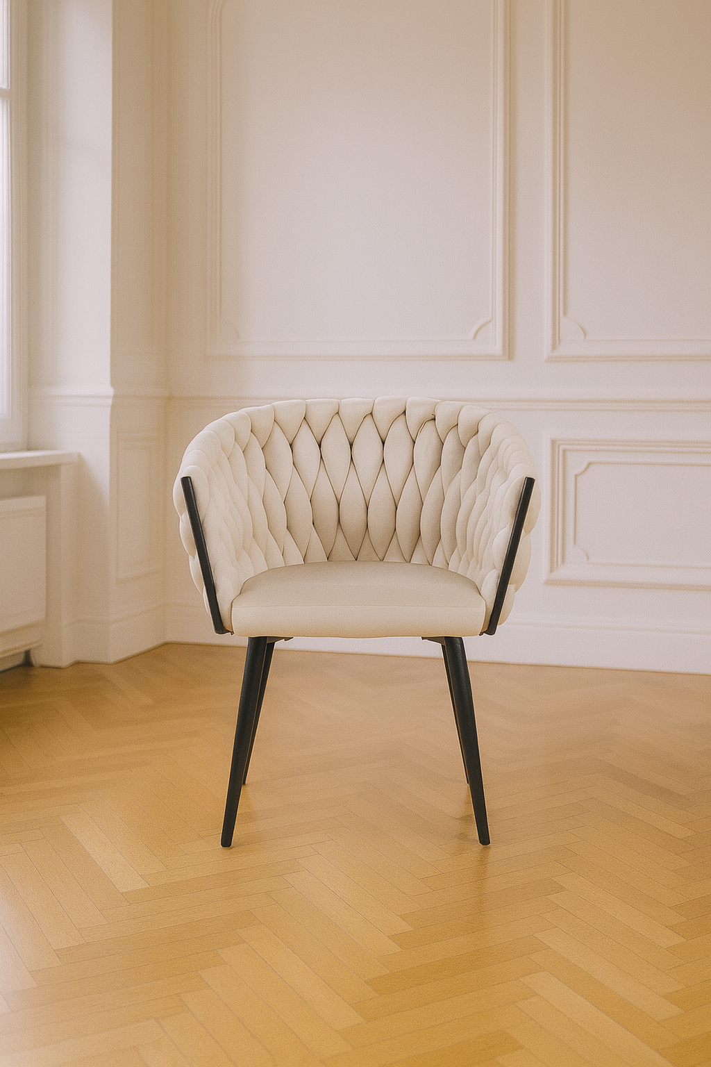 Chaise Trecy en velours avec piètement métal noir, design moderne élégant