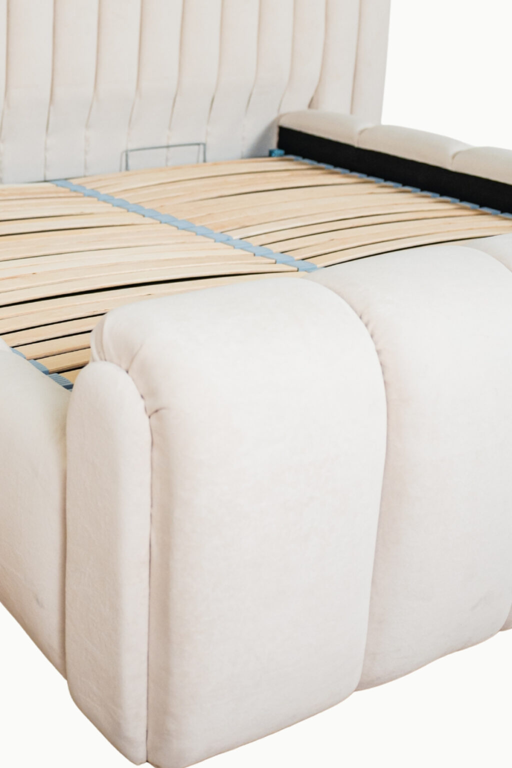 LIT COFFRE ARIA XL TISSU VELOURS ANTITACHE ET DEPERLANT 4 1 LIT COFFRE ARIA XL TISSU VELOURS ANTITACHE ET DEPERLANT 4 1