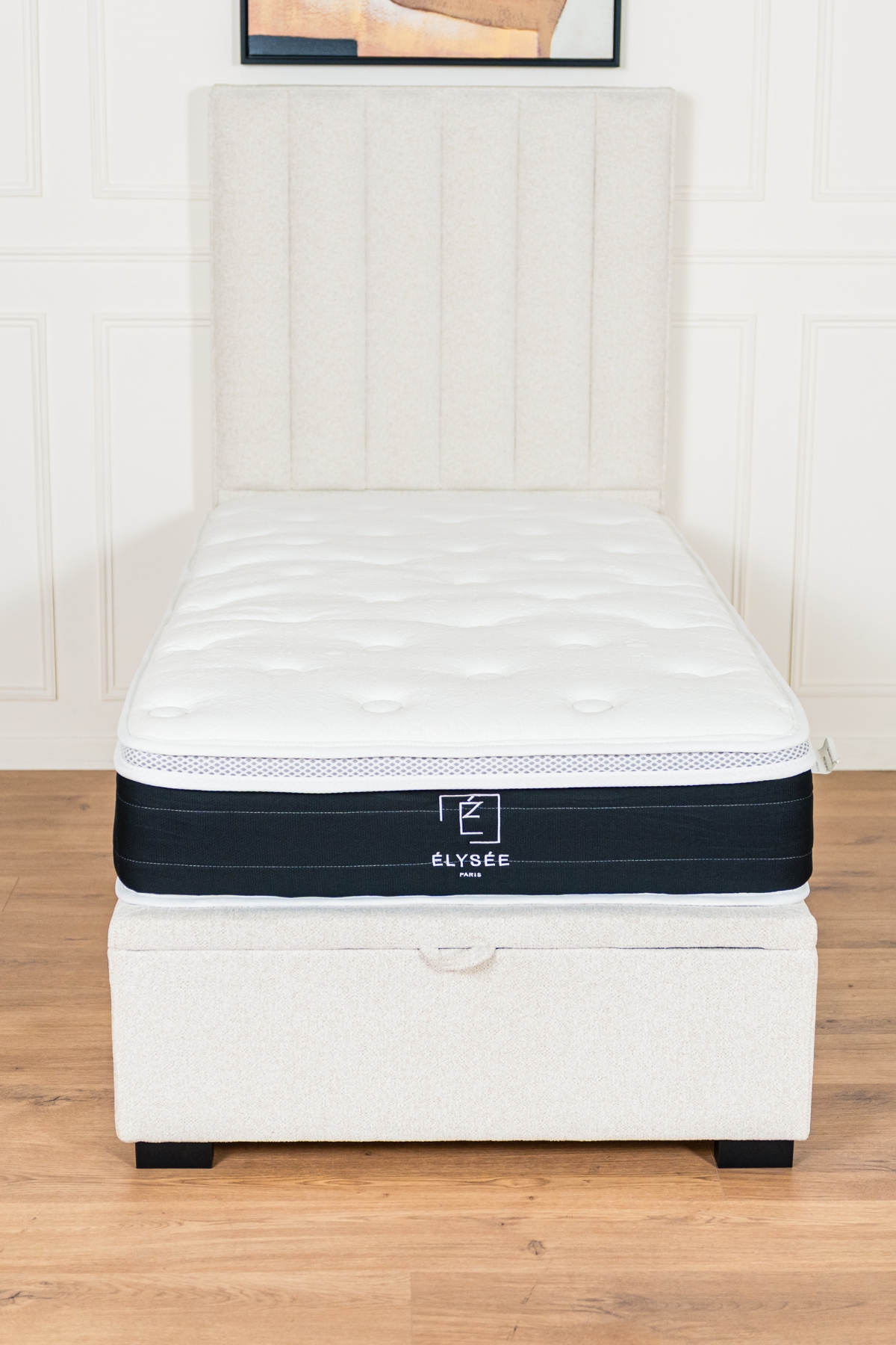 Lit coffre Prada 1 place, tissu chenille écru, fabrication européenne.