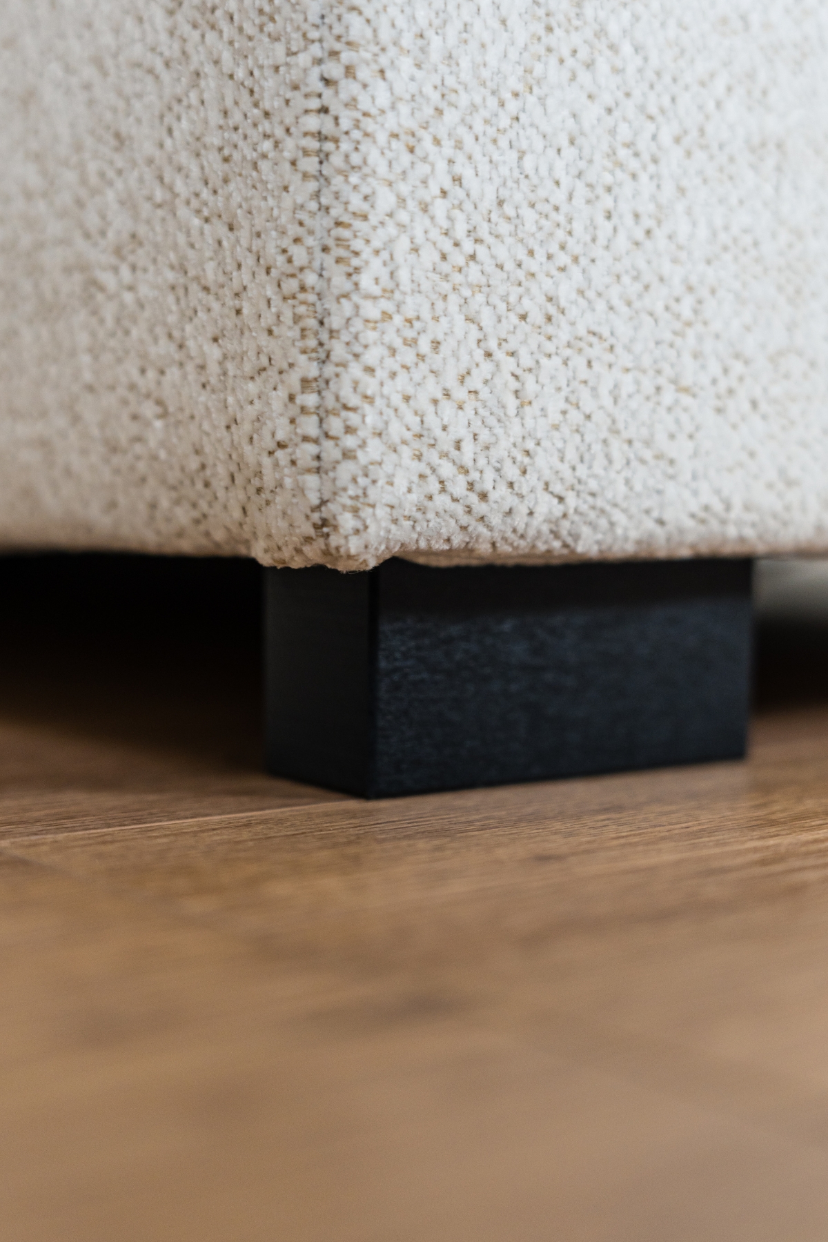 LIT_COFFRE_PRADA_1PL_CHENILLE_ECRU (8) Lit coffre Prada 1 place, tissu chenille écru, fabrication européenne.