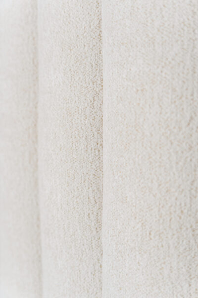 LIT_COFFRE_PRADA_2PL_CHENILLE_ECRU (9) Lit coffre Prada 2 places, tissu chenille écru, fabrication européenne.