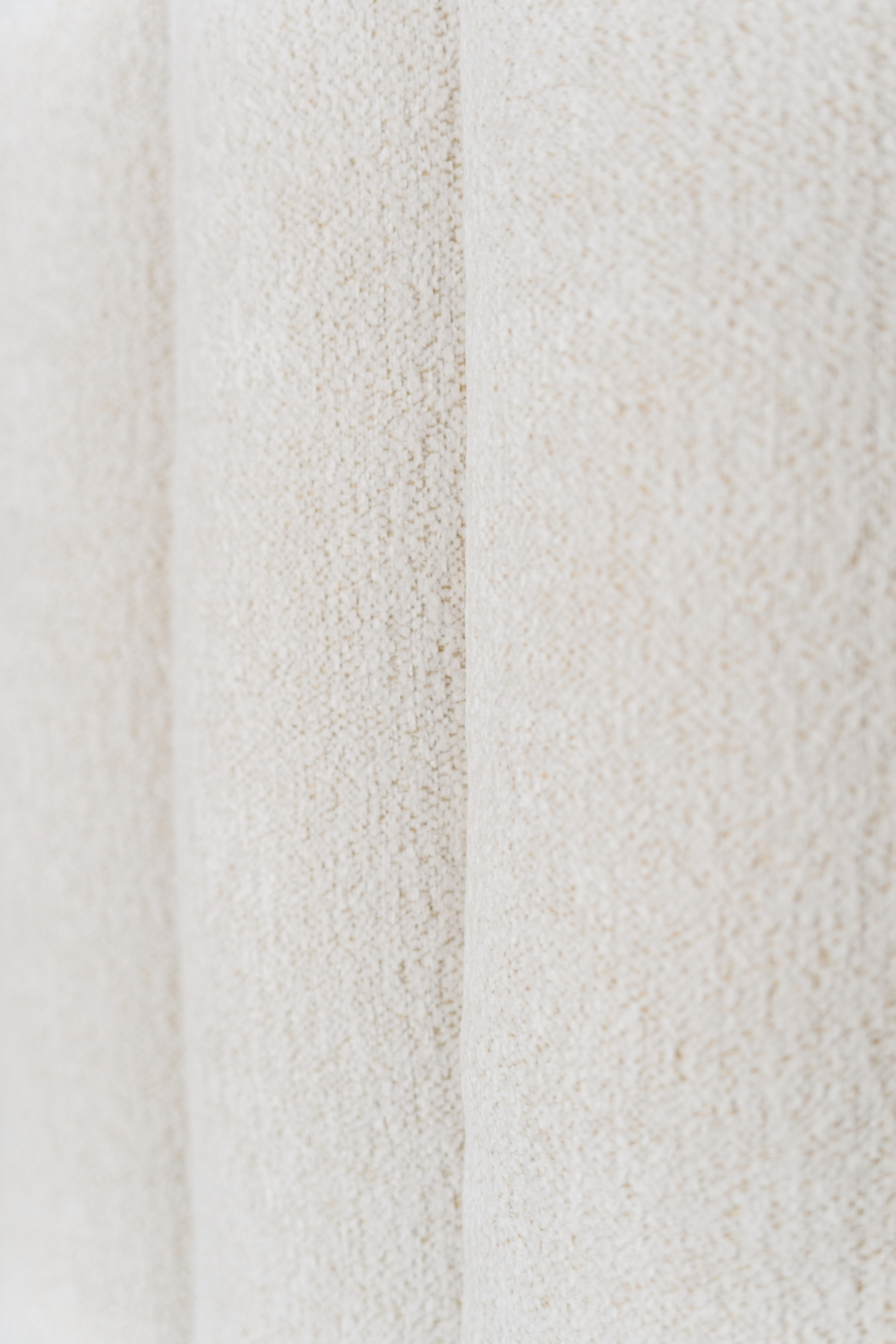 LIT_COFFRE_PRADA_2PL_CHENILLE_ECRU (9) Lit coffre Prada 2 places, tissu chenille écru, fabrication européenne.