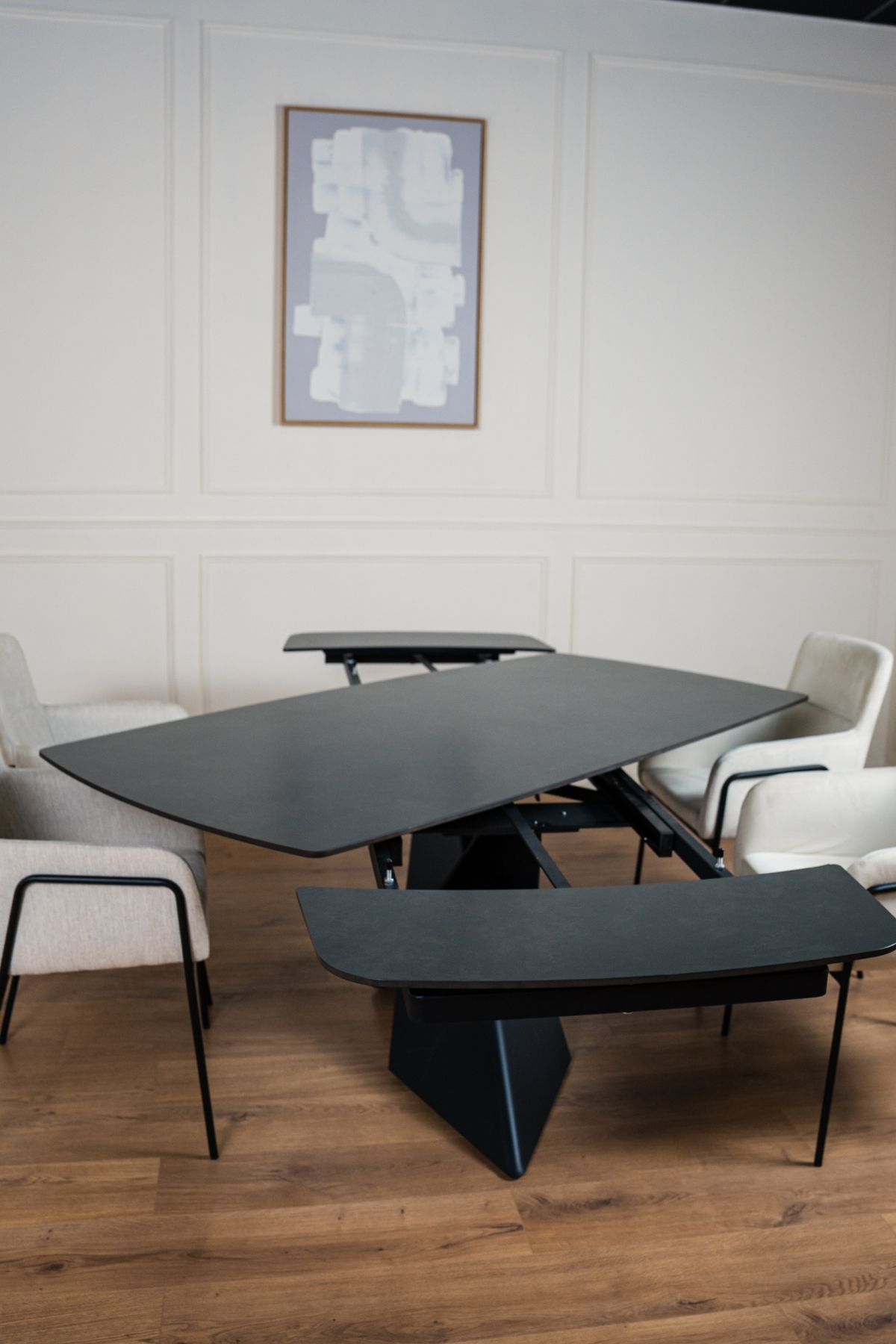 Table à manger EMPIRE extensible, plateau céramique. Couleur noire.