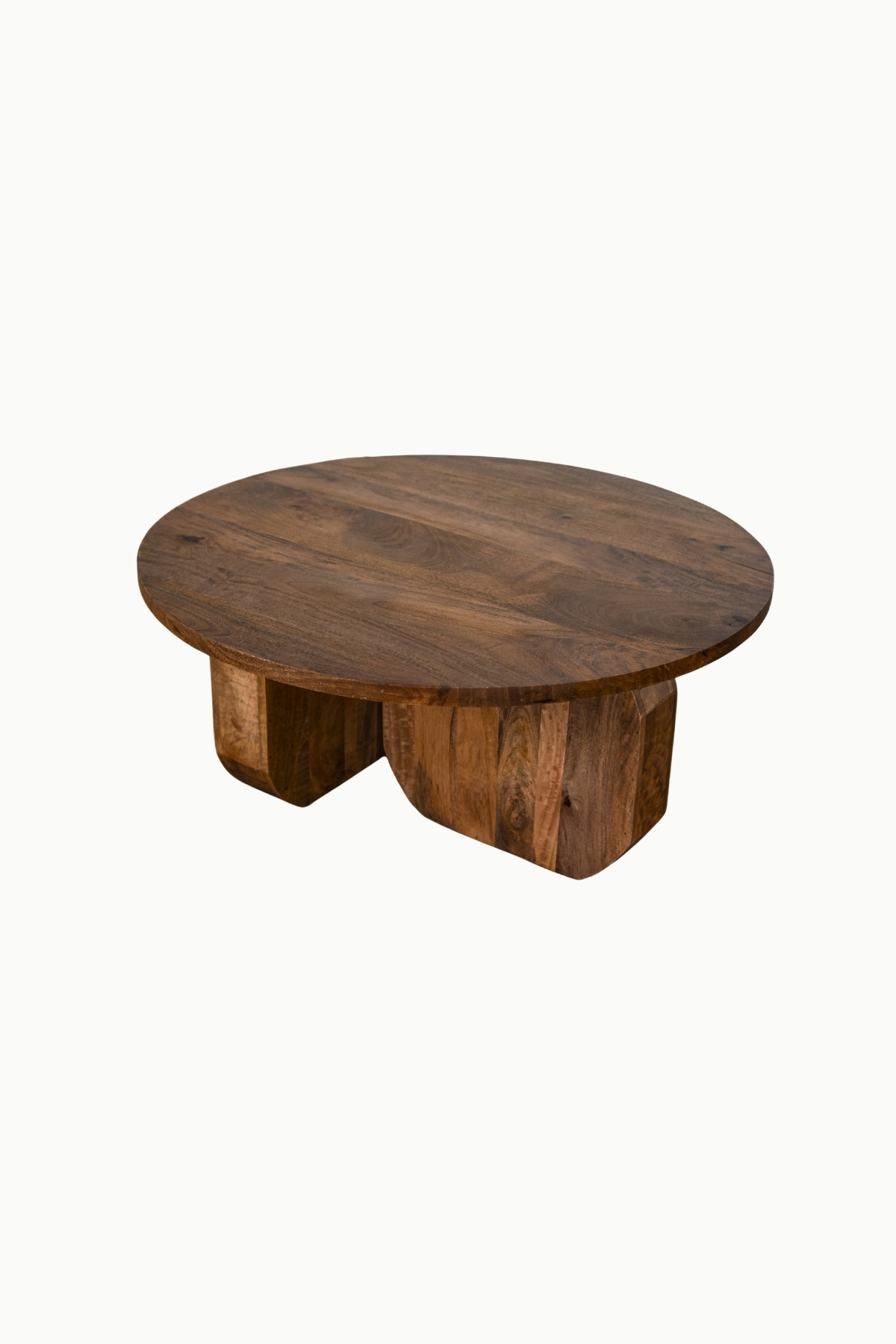 Table basse Leana ronde en bois d’acacia marron avec piètement sculptural