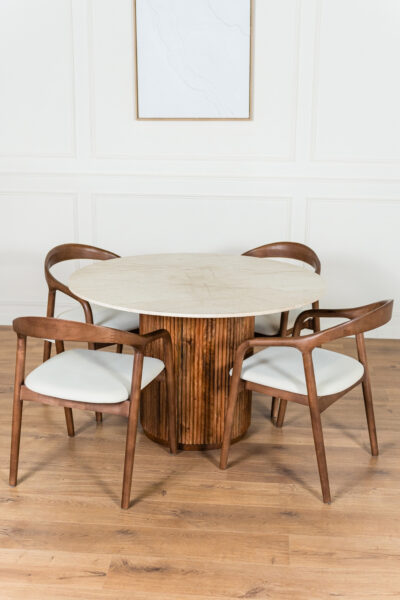 Table à manger MILA ronde 120 cm en travertin avec pied en bois de manguier rainuré