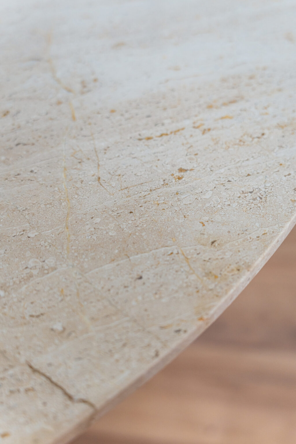 TABLE A MANGER MILA TRAVERTIN BEIGE 7