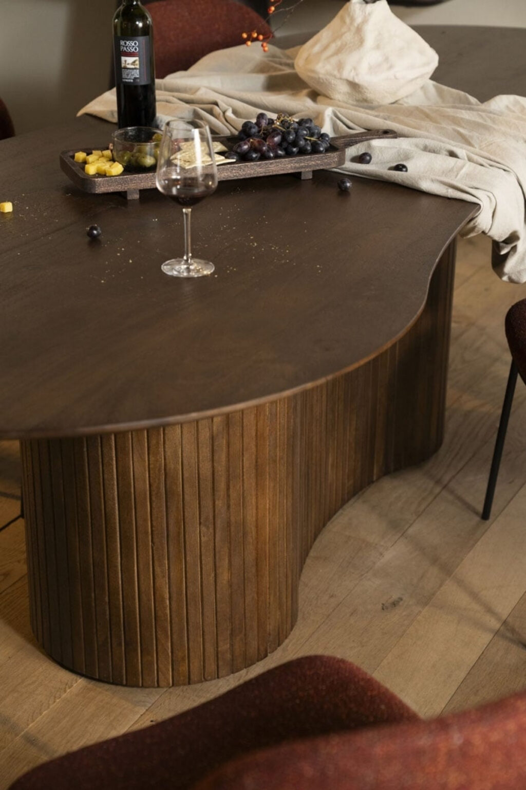 TABLE A MANGER ORGANIQUE LORY BOIS MARRON 1 1 TABLE A MANGER ORGANIQUE LORY BOIS MARRON 1 1