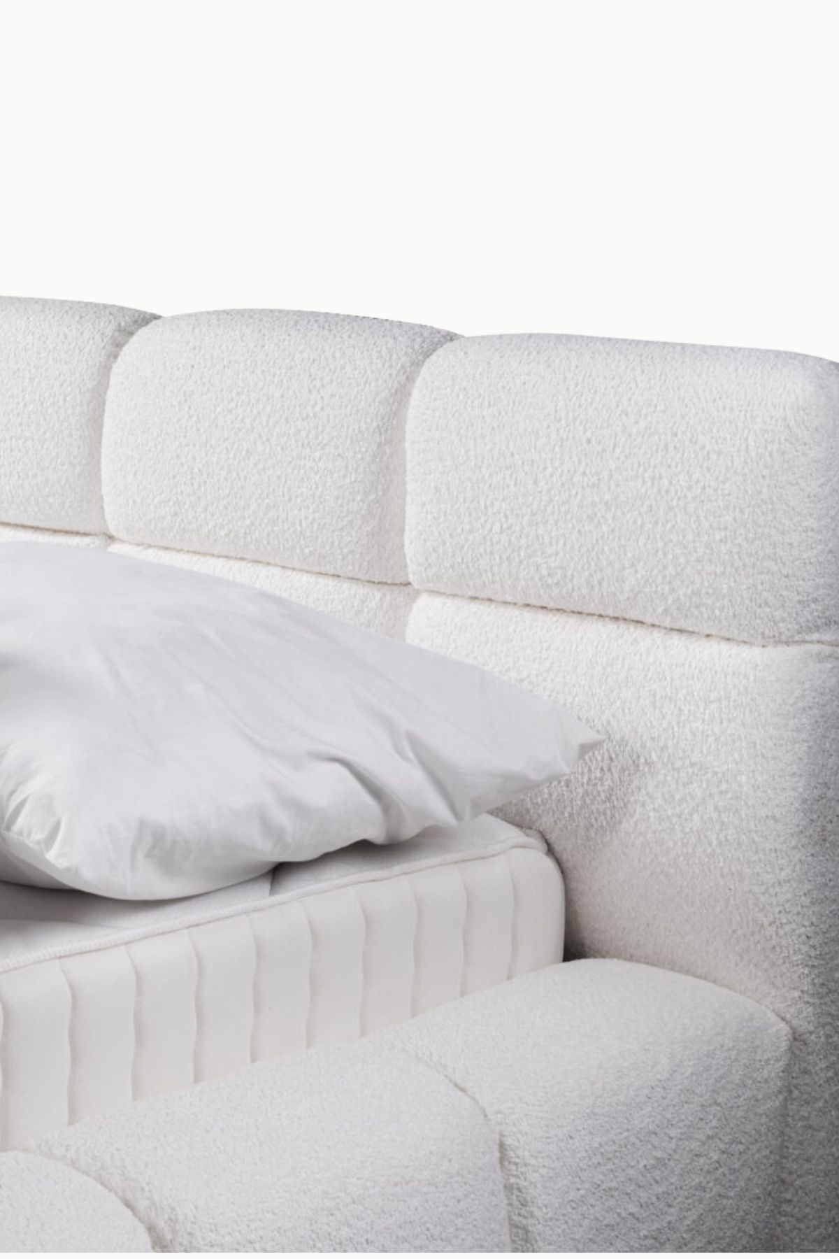 Lit coffre bubble en tissu laine bouclée blanc, design arrondi, fabrication européenne haut de gamme, vérins 1000NW, personnalisable.