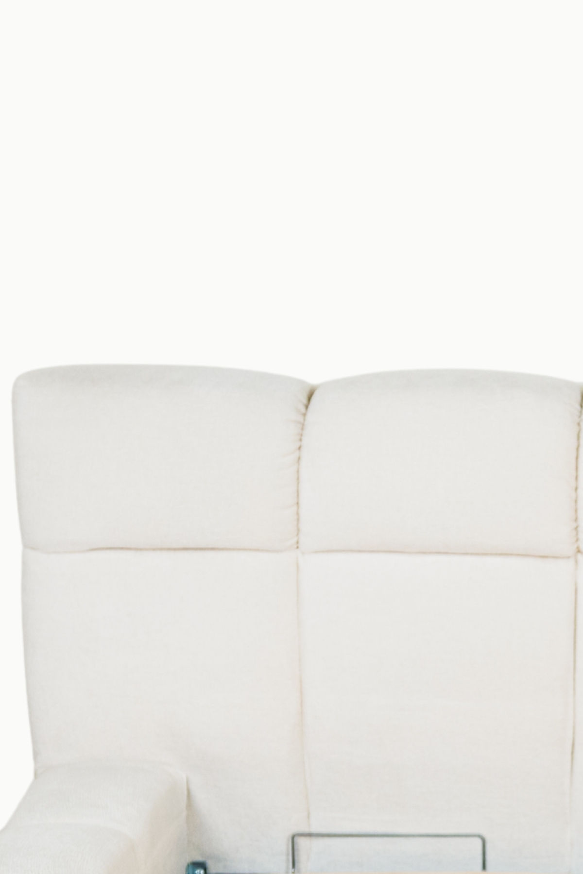 Lit coffre bubble en tissu chenille écru, design arrondi, fabrication européenne haut de gamme, vérins 1000NW, personnalisable.