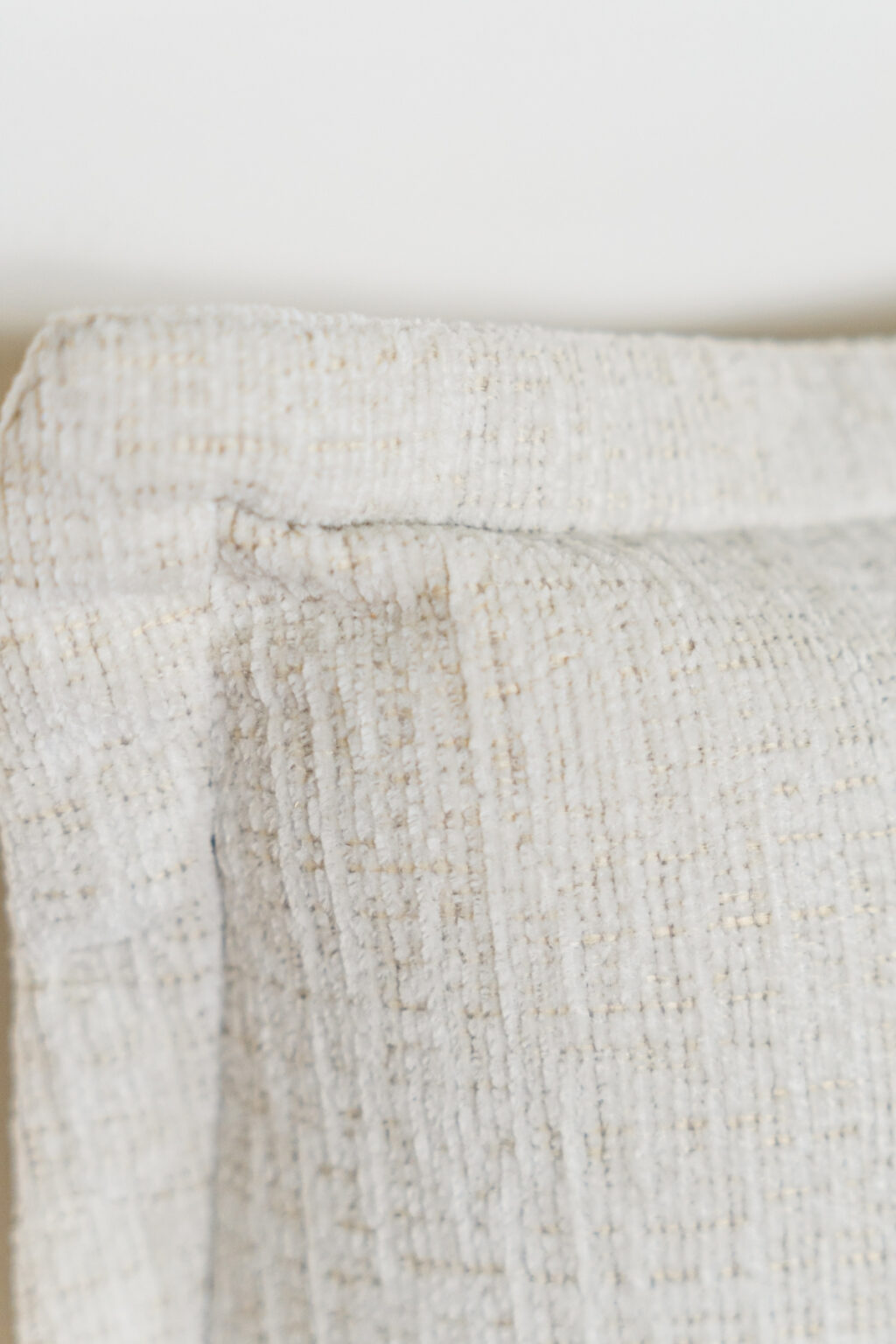 LIT COFFRE ALINE TISSU CHENILLE 6 LIT COFFRE ALINE TISSU CHENILLE 6