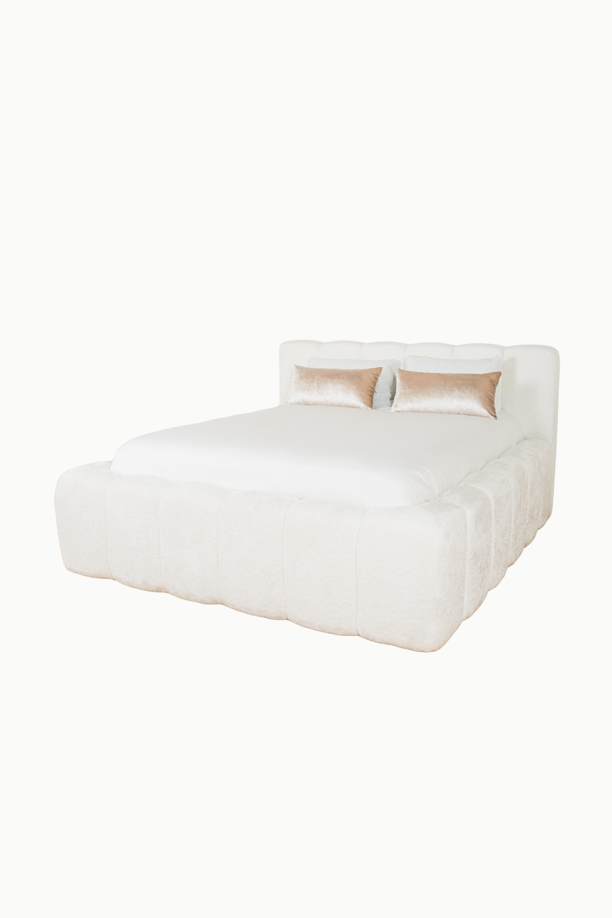 Lit coffre lisa deux places en tissu chenille écru, design contemporain minimaliste avec grand coffre de rangement et fabrication européenne haut de gamme.