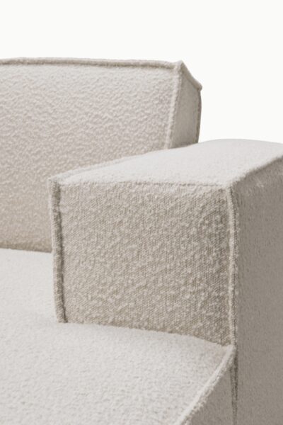 canapé d’angle Magnum en laine bouclée, avec assises larges, dossier bas, design moderne minimaliste