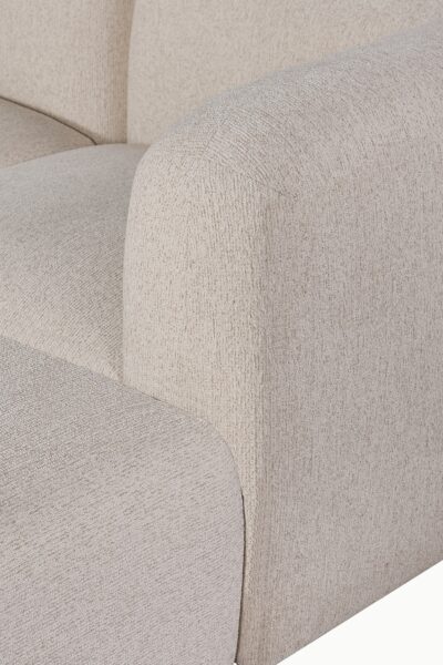Découvrez le canapé d’angle modulable Bohem, un modèle design et confortable avec pouf assorti, idéal pour sublimer un salon contemporain.