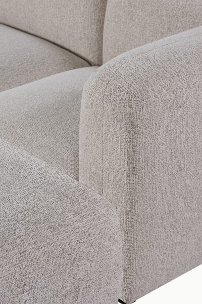 Découvrez le canapé d’angle modulable Bohem, un modèle design et confortable avec pouf assorti, idéal pour sublimer un salon contemporain.