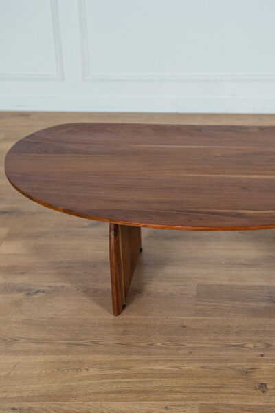Table basse Maria (6) Table basse Maria en bois d'Acacia marron, forme organique et pieds forme arche. Minimaliste, Japandi